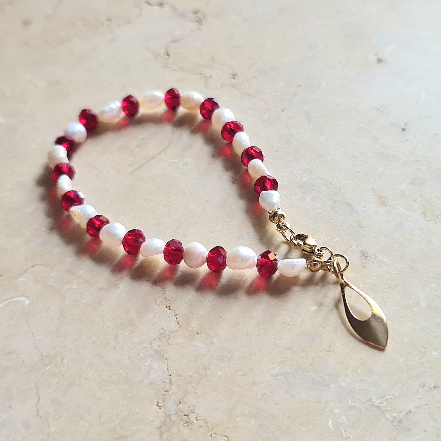 Pearl Rouge Bracelet