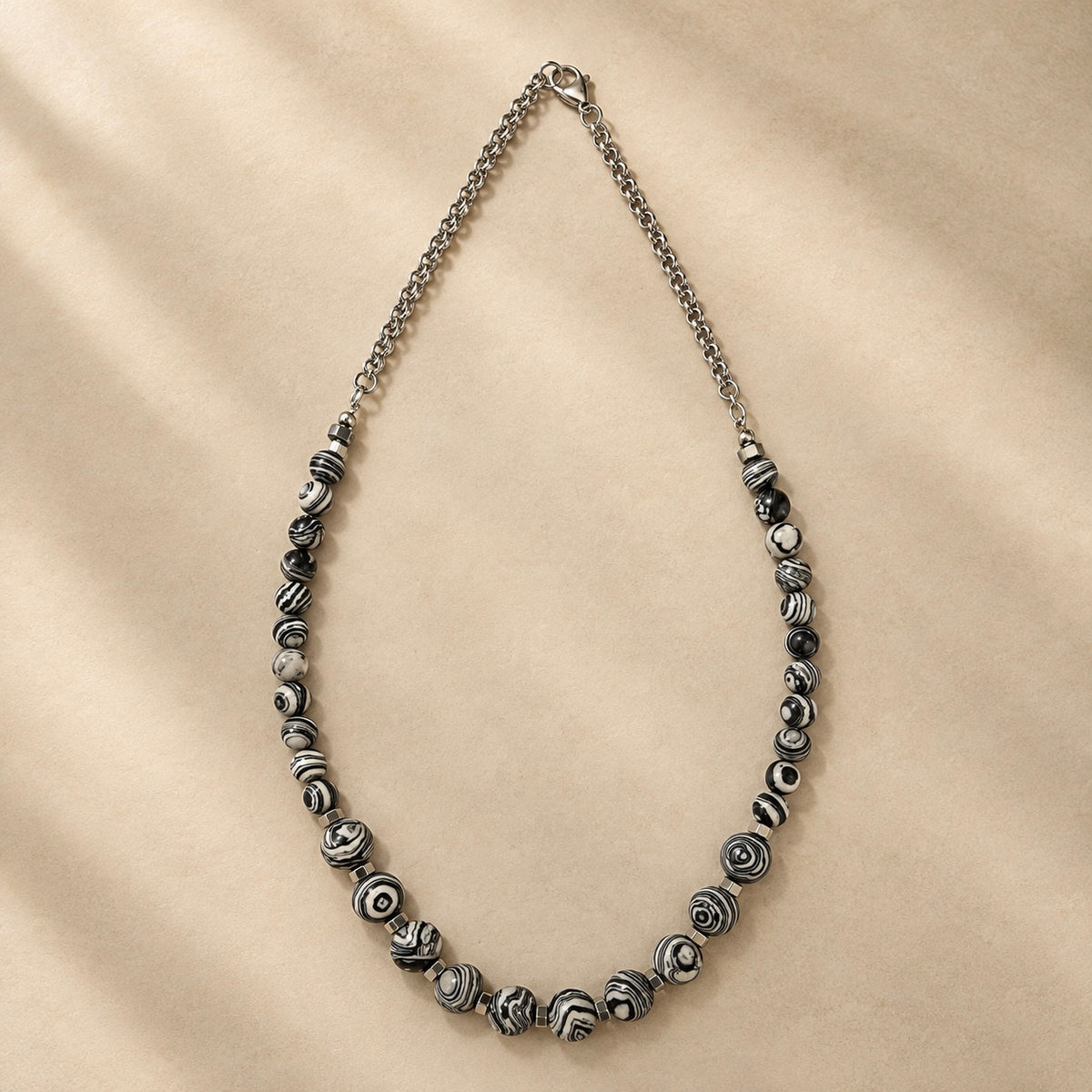 Astraea Banded Chain