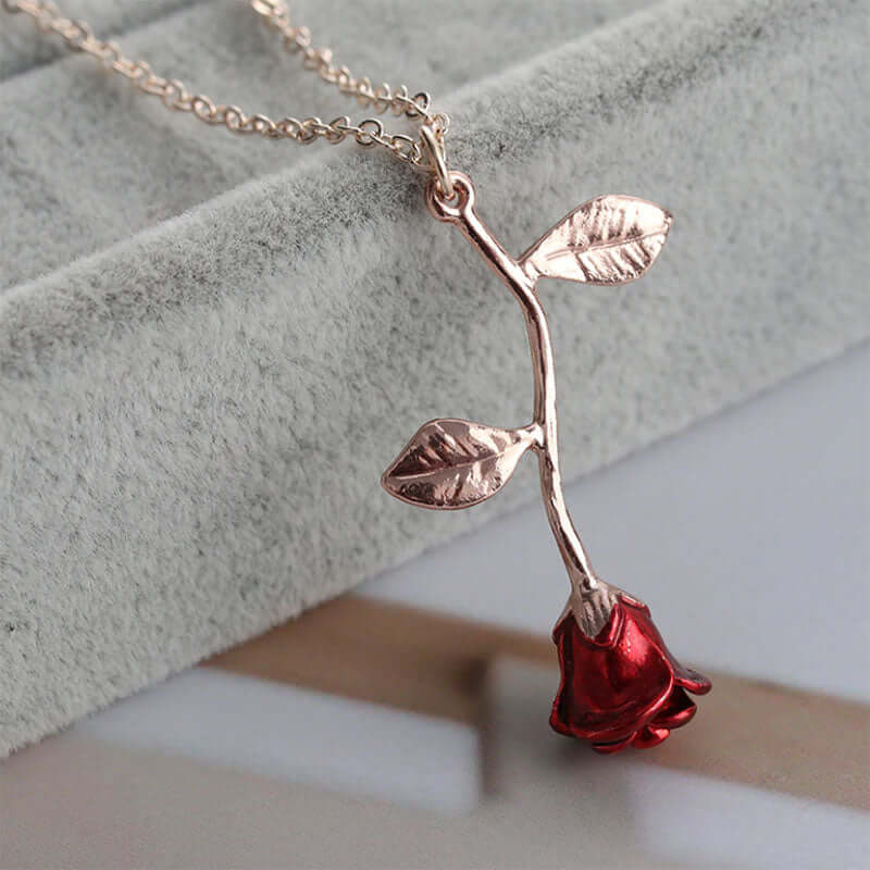 Enchanted rose necklace