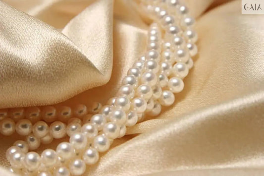 Natural Pearls: The Secret of Timeless Elegance in Your Hands - GAIA - Jewellery Store