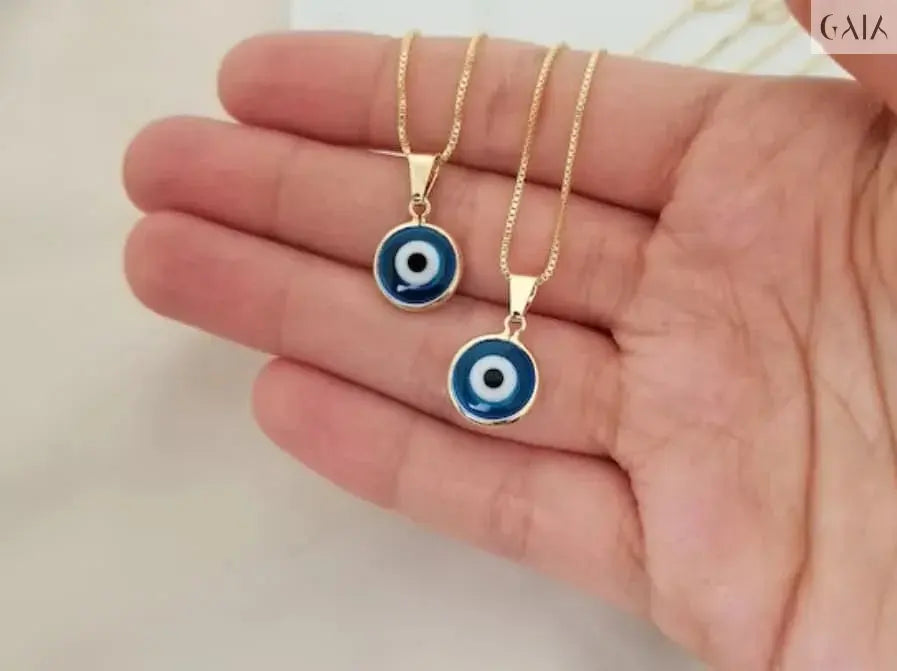 Who can wear blue eye?