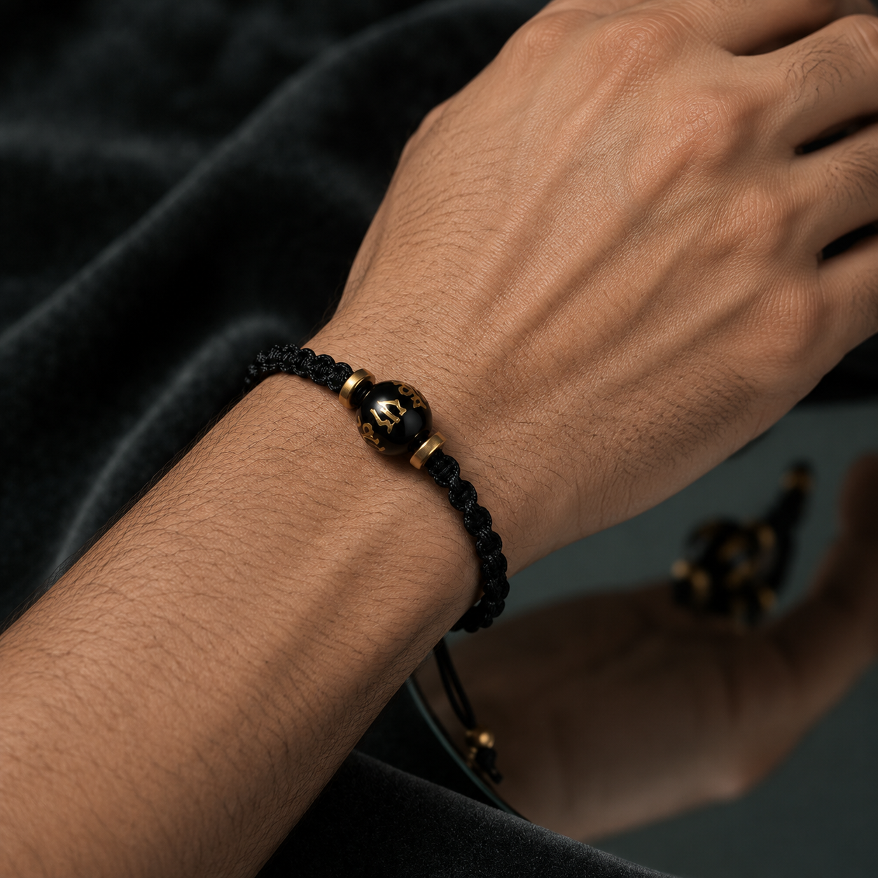 The Obsidian Mantra Weave
