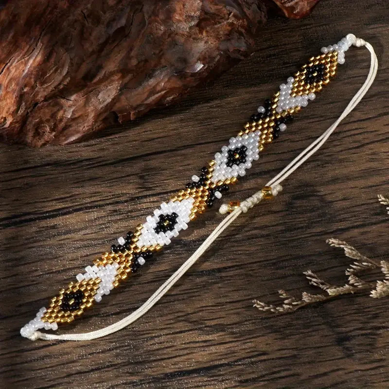 Eye Design Glass Bracelet - Unique & Elegant Design - Jewelry Designers
