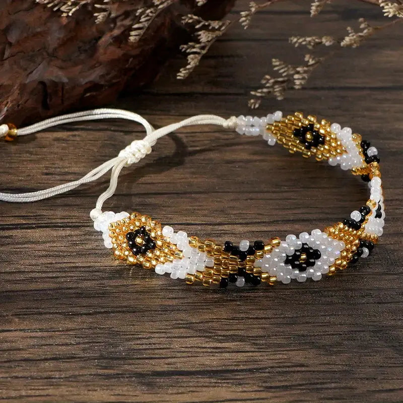 Eye Design Glass Bracelet - Unique & Elegant Design - Jewelry Designers
