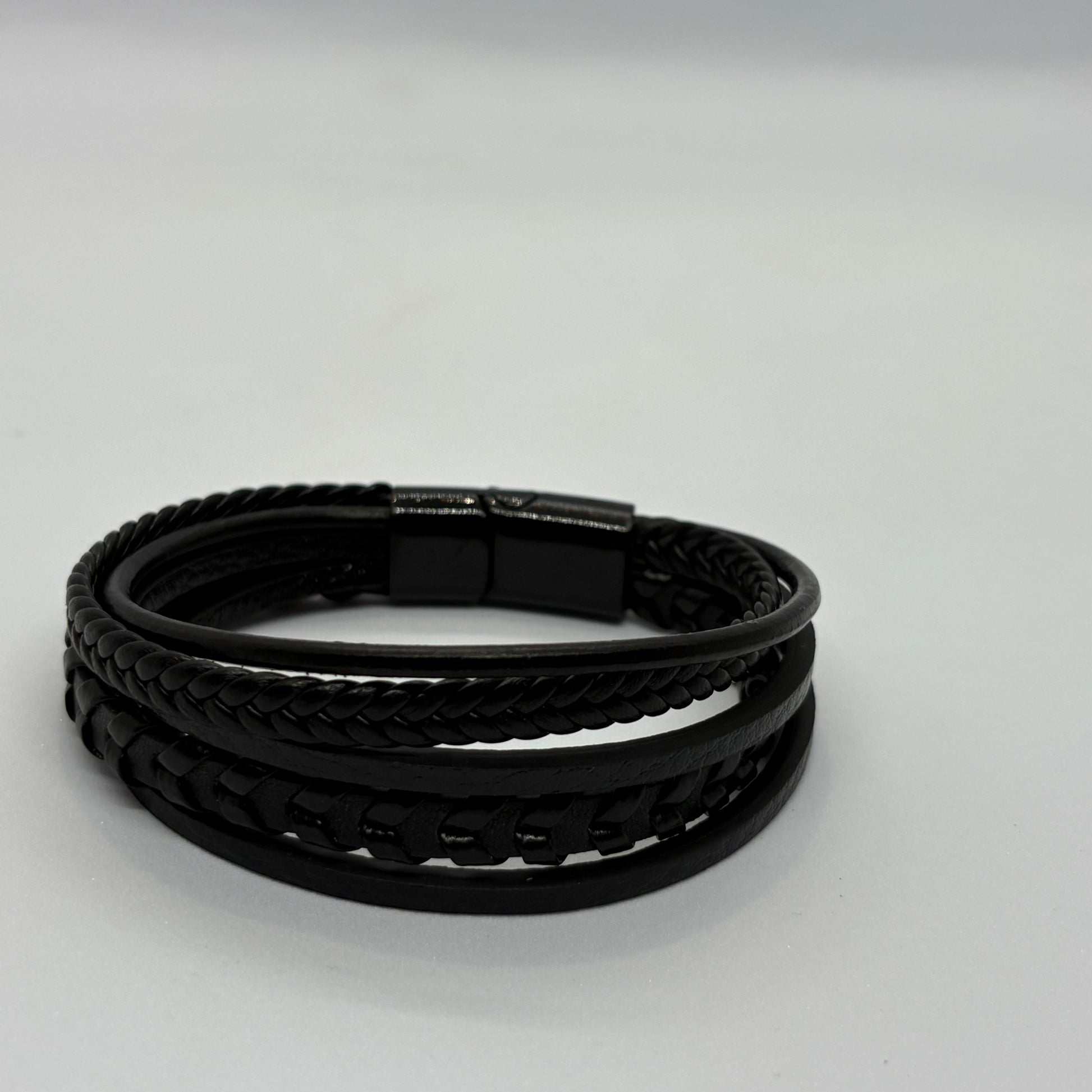 4 Layers Leather Bracelet - Stylish & Sustainable - Jewelry Designers