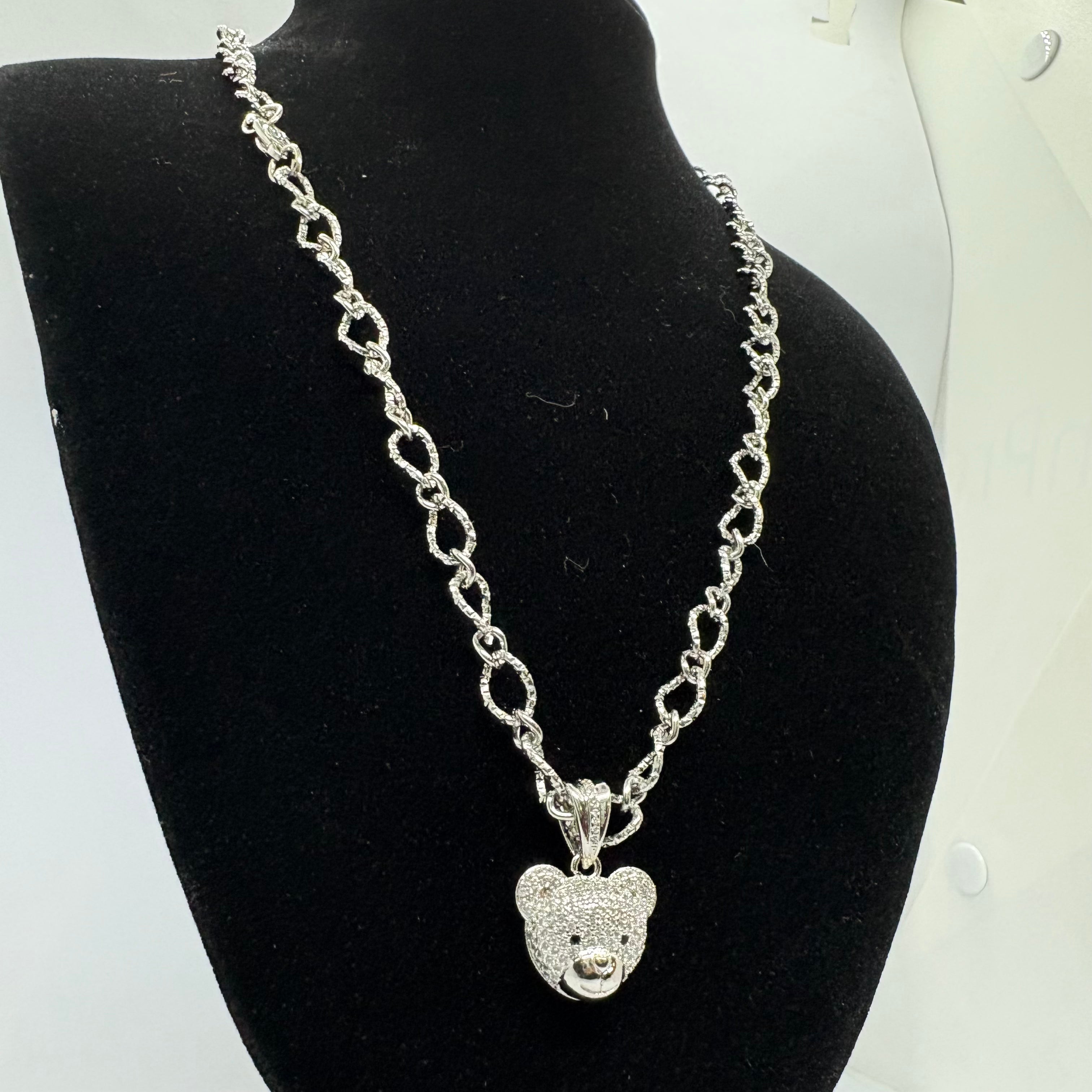 Osa Necklace - Elegant White Gold-Plated Jewelry - GAIA