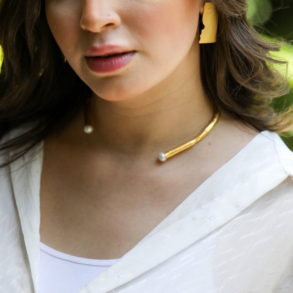 Pipe with Natural Pearl Necklace - GAIA Global