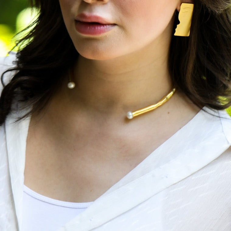 Pipe with Natural Pearl Necklace - GAIA Global