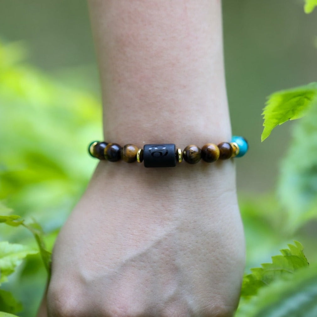 Blue tiger eye bracelet