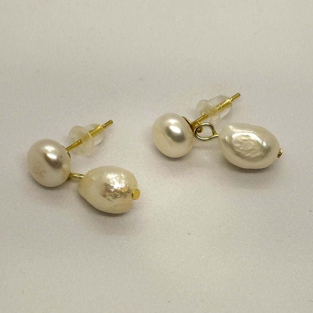 Teardrop pearl earrings