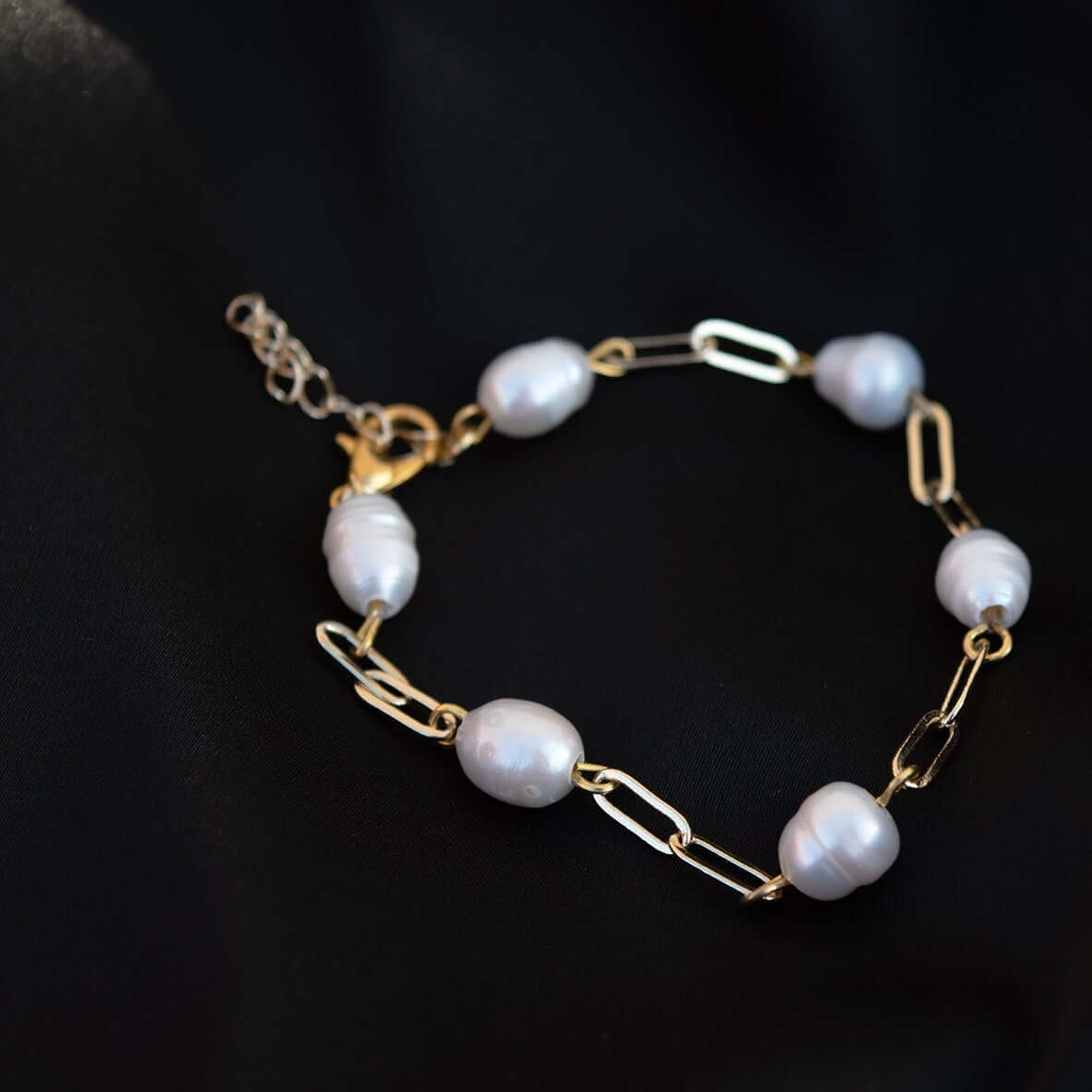 Seawater Natural Pearl Necklace - Coastal Elegance