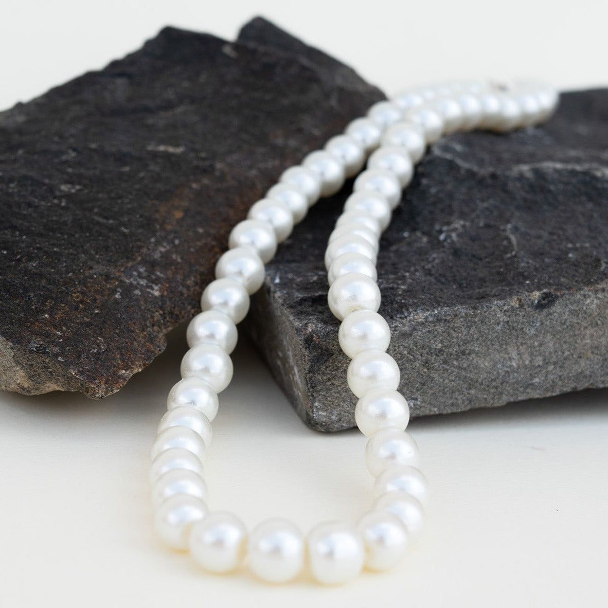 White Glass Shape big pearl necklace