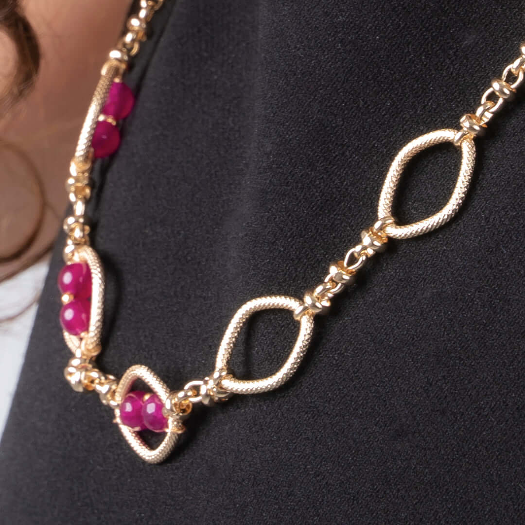 Elegant Red Golden Earrings - Luxury & Style - GAIA