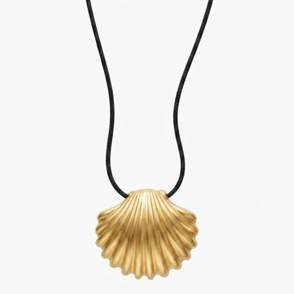 Gilded Shell Amulet