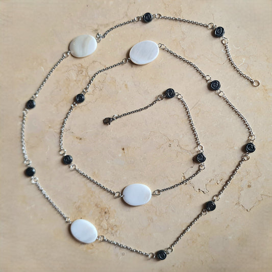 Shell Noir Long Necklace