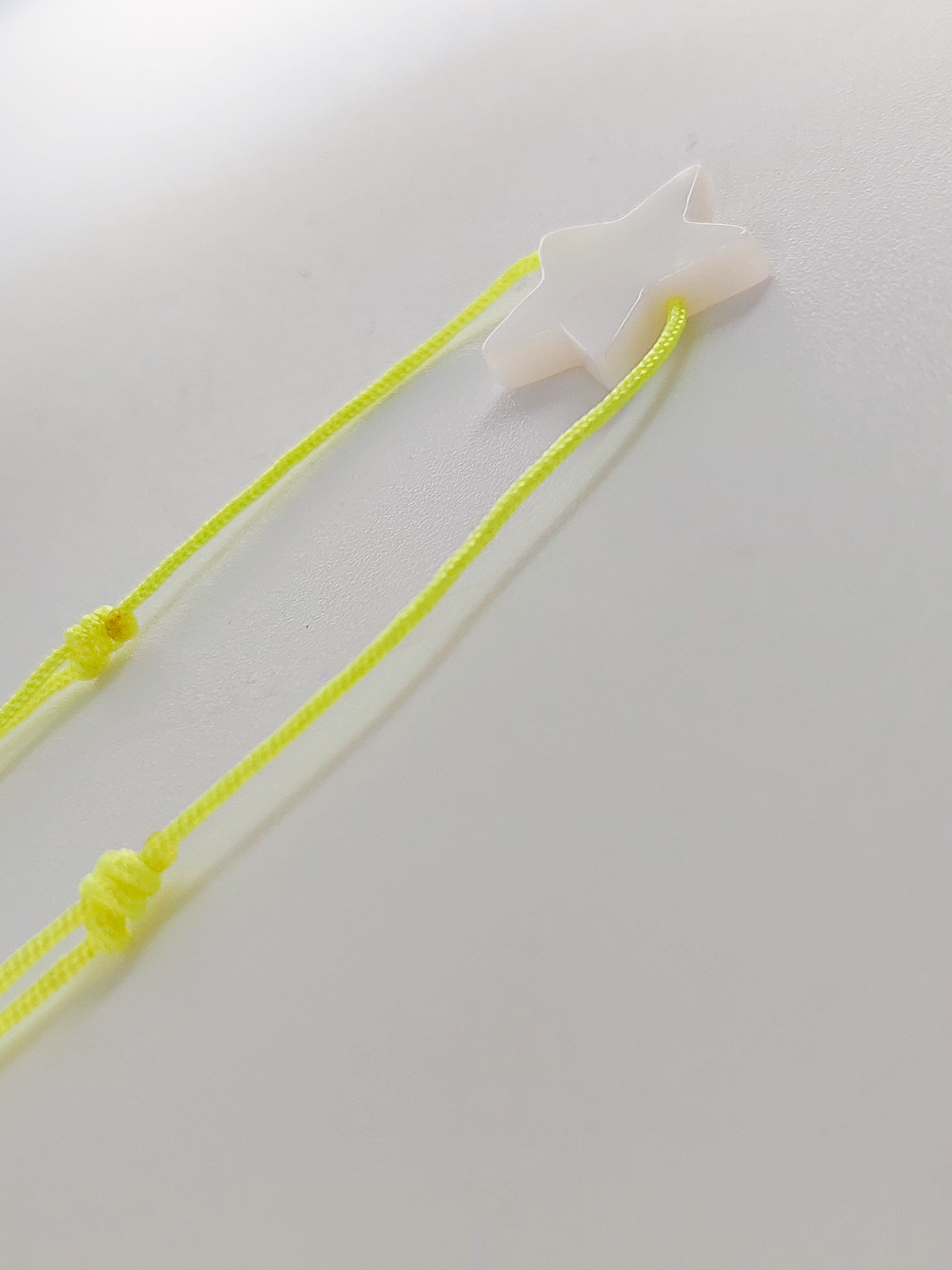 Collier en malachite jaune