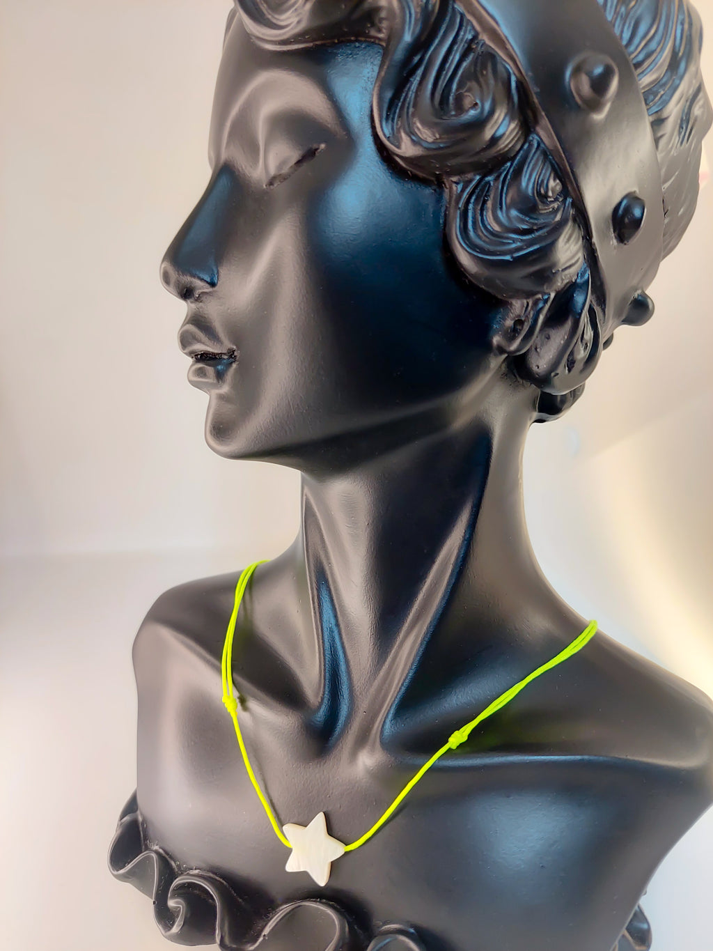 Collier en malachite jaune
