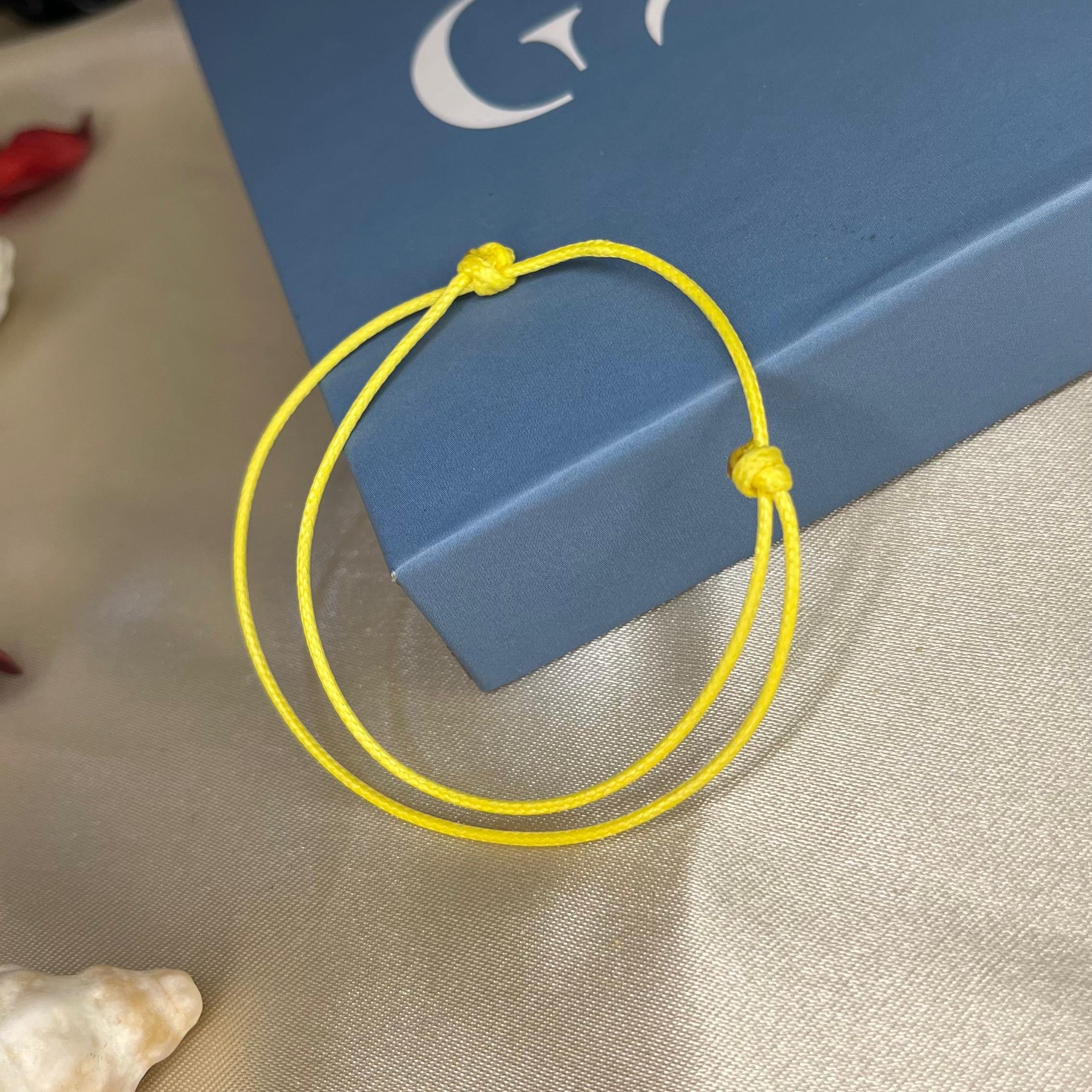 Bracelet à fil murmuré