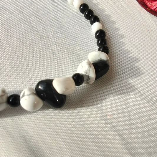 Onyx & Howlite Bracelet