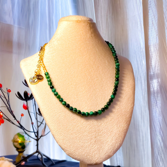 Omorfi Necklace