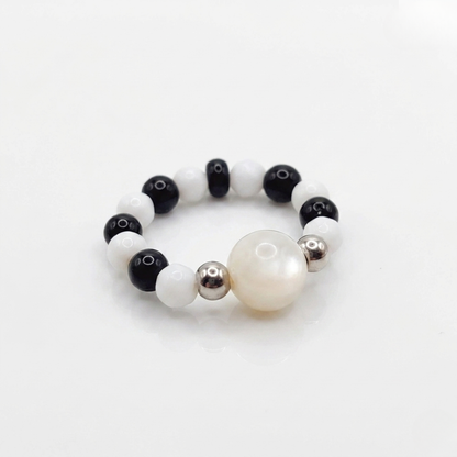 Contrast Pearl Ring