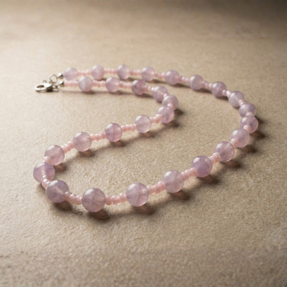 قلادة هادئة