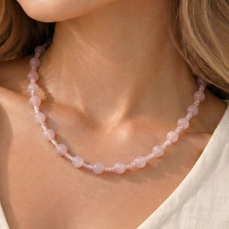 قلادة هادئة