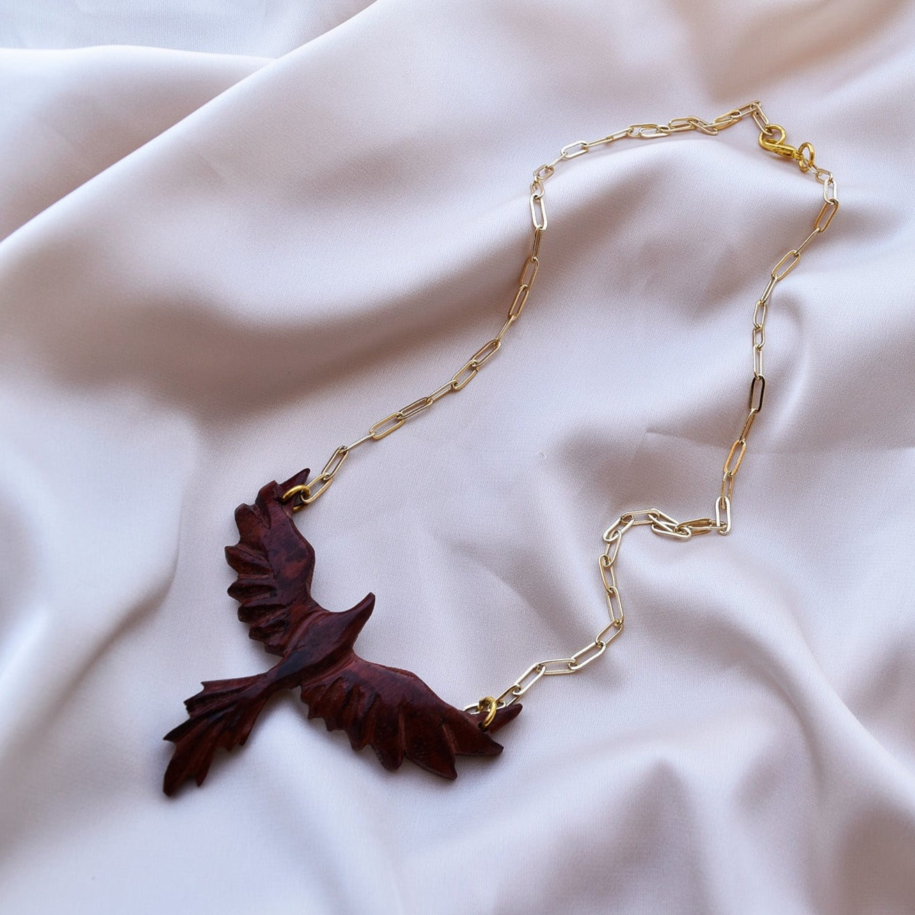 Witty, lively, and friendly. Like the spirit of the sparrow, a person who wears this necklace would go out of your way to make the people around you happy