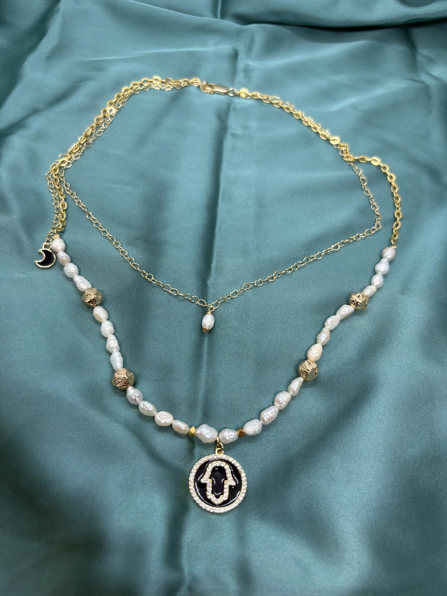 The Hand Necklace - GAIA - Jewellery Store