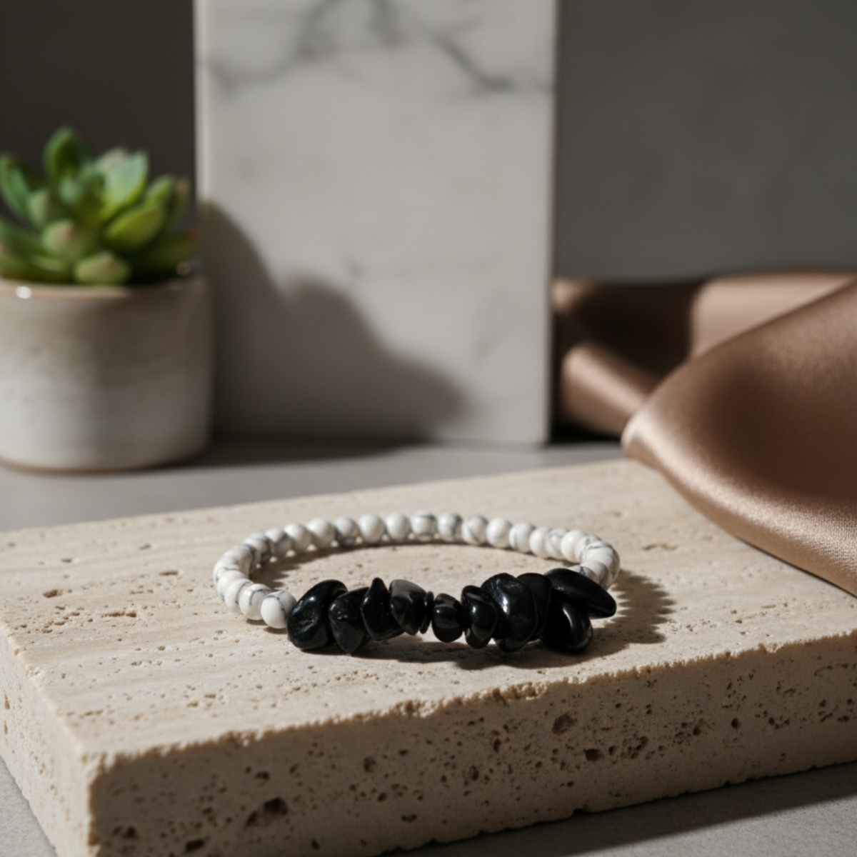 Howlite Contrast Bracelet