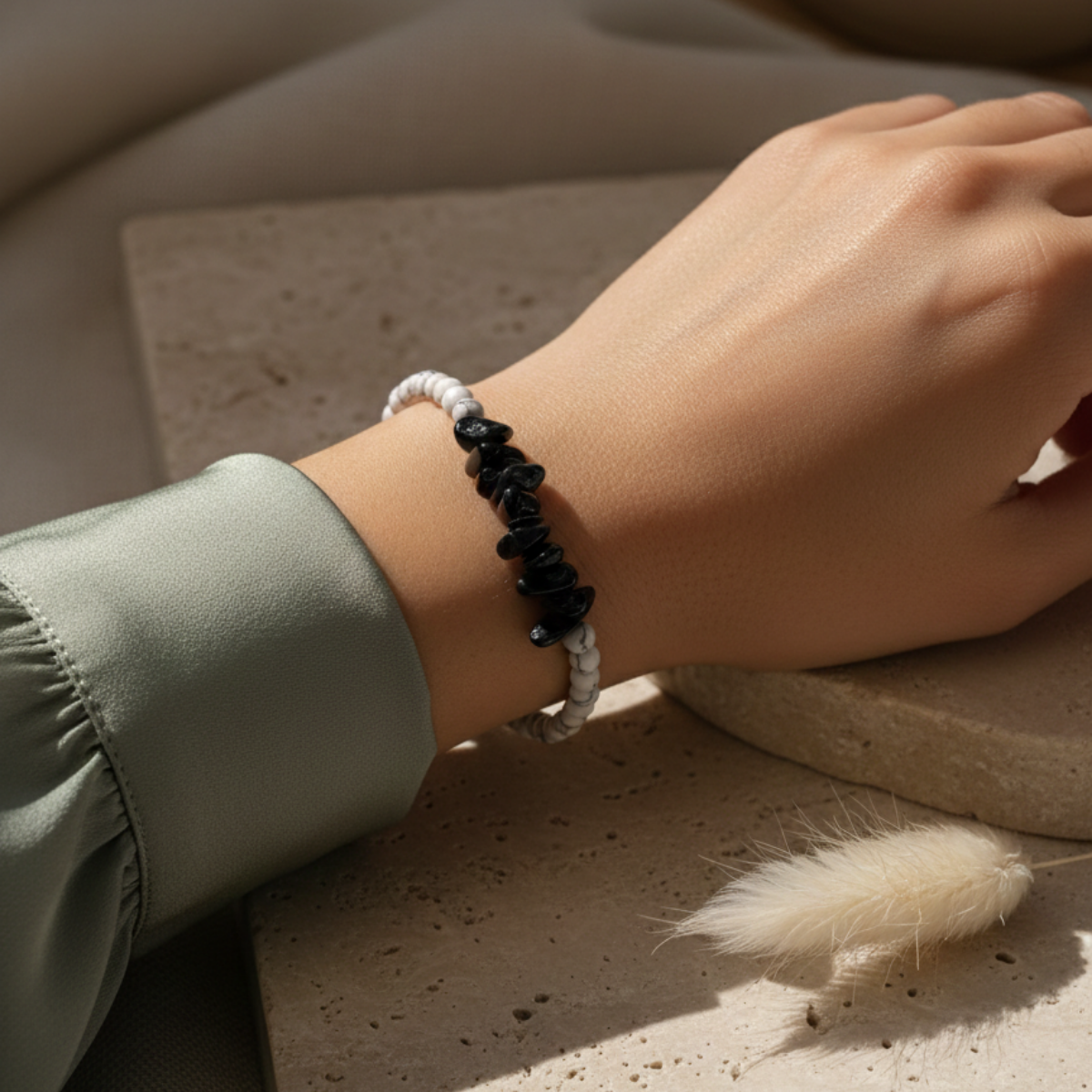 Howlite Contrast Bracelet