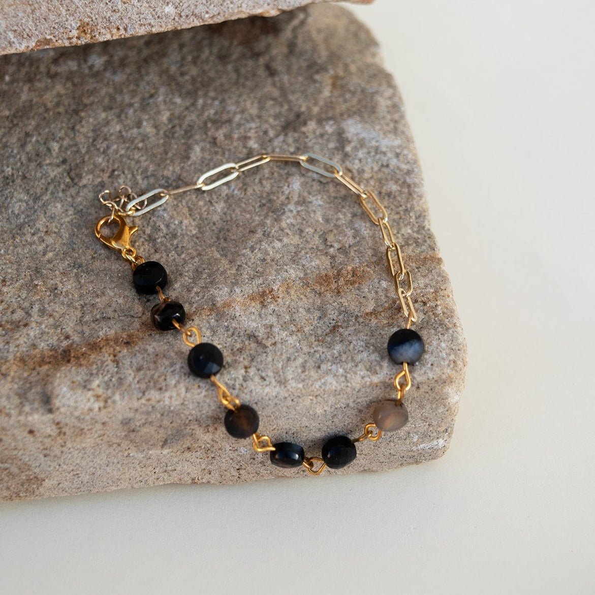 Black Agates Onyx Chocker - GAIA