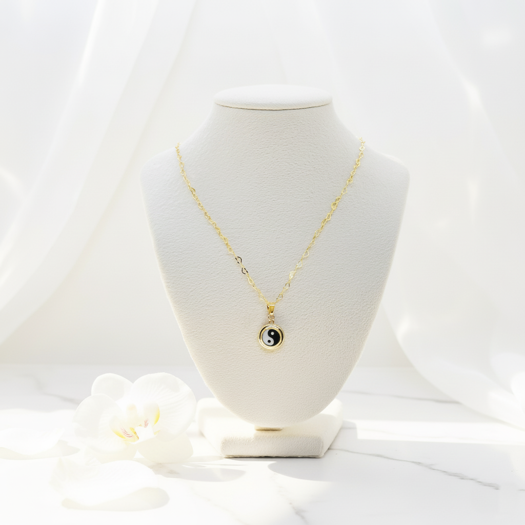 Yin & Yang Necklace GAIA  Necklace GAIA